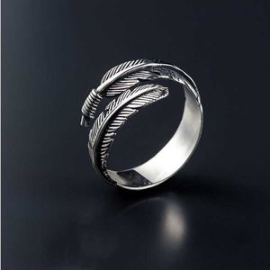 Pierścienie zespołu retro wysokiej jakości biżuteria ring thai srebrne nie alergiczna osobowość pióra strzały pierścienie otwierające AA230306