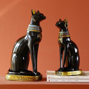 Dekorativa objekt Figurer Vintage Sculpture Egyptian Cat Statue Goddess Bastet Statuette God figur Figur Living Room Office Desk Decoration Hem Dekor 230307