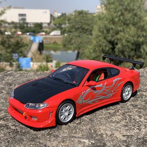 Electric/RC Track 1/24 Nissan Silvia S15 Refit Wide Body Car Model Diecasts Metal Toy Performance Sports Car Model Simulation Kids Gift Collection 230308