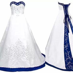 ウェディングドレスホワイトとロイヤルブルーブライダルガウンラインレースアッププラスサイズの新しいカスタムスイープトレインの恋人の袖なし刺繍ビーズサテンウェッドドレス
