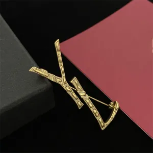 Womens Designer Bamboo Broochs Luxury Brooch Gold Jewelry Fashion Accessory Joint Mens Brooches Breastpin Leency Broche Ornaments 2303084D