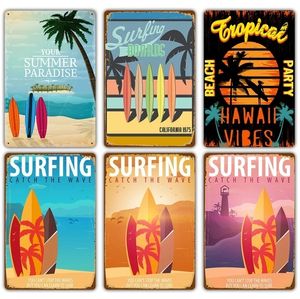 Hawaii Beach Art Poster Tin Sign Vintage Beach Party Metal Bar Bar Decorazioni da parete Decorazioni per pappagallo Metal Plate Retro Hawaii Surfing Tarches Segni personalizzati Metal 30x20 W01