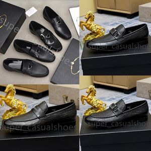 Män loafers designers klär skor äkta läderbrun svart herr casual designer skor glid på bröllopskor med ruta 38-44