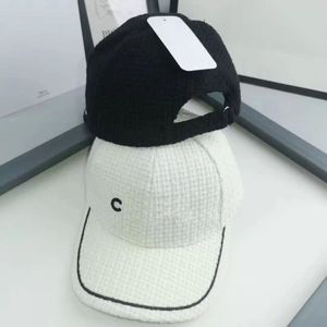 2023 Berretto da baseball in bianco e nero Designer Casual Coppia unisex Cappello Moda di lusso Donna Uomo Casquette Cappelli aderenti Donna Beanie D2109296HL