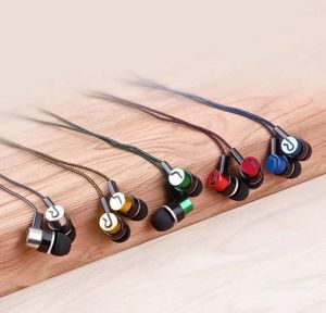 Färger 3,5 mm trådbundna hörlurar Sport som kör headsetbuller Isolerande stereo 1.1m in-ear Media Player Music Earphone