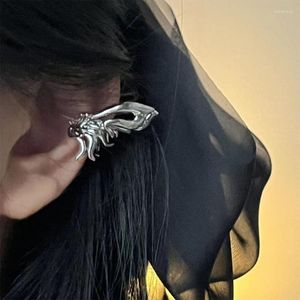 Orecchini sul retro Moda Punk Farfalla-Elfo Disegni a clip per orecchie Polsini con ali in metallo Senza piercing per gioielli da donna