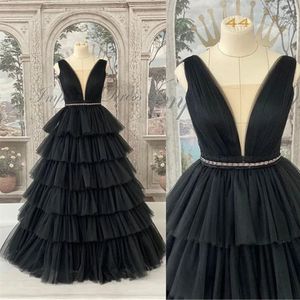 Vestidos de casamento preto gótico vestido de noiva profundo decote em v sem mangas frisado em camadas tule uma linha até o chão personalizado plus size country beach vestido de novia estido