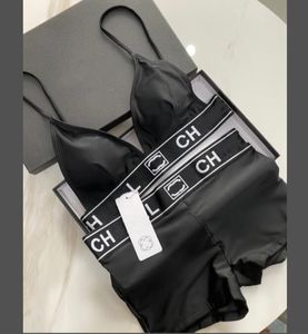 Projektant Ch Bikini moda luksusowa marka Summer High-end High-end Seksowna damska plaża stroju kąpielowego czarny dwuczęściowy bikini stroju kąpielowego kostium kąpiel