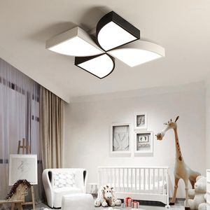 Plafoniere Camera da letto nordica Soggiorno Lampadario Lustre De Plafond Apparecchio moderno Plafonnier Lampada a LED bianca nera