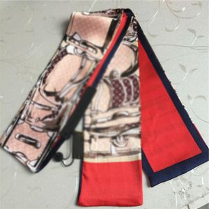 Designer Silk Scarf Classic Scarf Fashion Headsves för män och kvinnor av högkvalitativa silkeshuvuddukar 120*8cm
