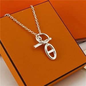 Pig Nose Pendant Halsband Titanium Steel Designer för kvinnor Män armband Luxury Jewlery Gift Woman Girl Silver Wholesale Not Fade