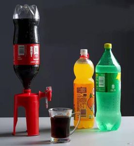 Ferramentas de cozinha Novelty Saver Soda Dispensador Dispensador de garrafa Coca -Cola invertida Dispensador de água potável Chave para a festa de gadgets Bar7461327