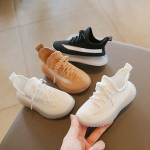 子供ランニングシューズ子供バスケットボールトレーナーウルフグレー幼児スポーツアウトドアスニーカー少年少女 Chaussures 注ぐランファンウォーキングシューズ