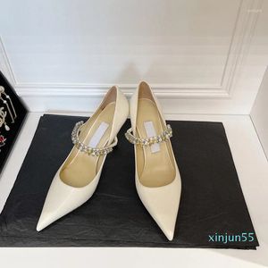 Klänningskor avslappnad designer kvinnor beige äkta läder spetsig tå kristall strappy high klackar zapatos mujer prom kväll