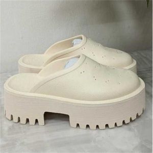 brand designer Women perforated sandals slippers made fashion sexy lovely sunny beach woman shoes