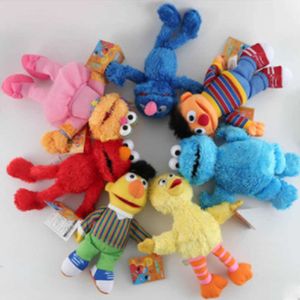 Animali di peluche ripieni di peluche 23 cm Sesame Street Elmo Cookie Duck Ernie Bert Cartoon Animal Plush Polsoluto Toys Bolls Regalo di compleanno di Natale per KidsJ230308