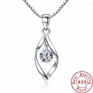 Kedjor hög kvalitet 925 Sterling Silver Necklace Zircon Lucky Leaf Pendant for Women's Charm Wedding Jewelry Christmas Gifts