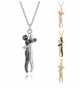 Подвесные ожерелья любители пары обнимают ожерелье для женщин 1 Пара мужчин и влюбленных украшений