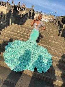 Mint Green Sheer O Neck Long Prom Dress for Black Girls Beaded Appliciques Födelsedagsfestklänningar Ruffles Evening Dresses Mermaid