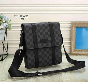 Lyxdesigner Mens axelväskor MAN LÄDERBRESCASES HANDBAG MESSENGER Väska män Crossbody