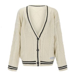 Women's Knits Tee's Tees Autumn Women Beige Vneck Star Embroidery Cardigan Casual Loose Sweater Fashion Temperament Knitted Jacket Y2k 230308