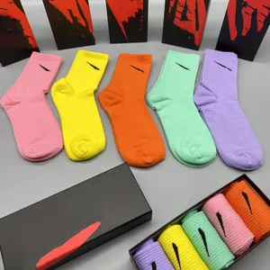 Socks Men and Women Same Style Couple Sports Hook Sock Street Cotton Socks Black and White Casual All-Matching Tube Sock Wholesale