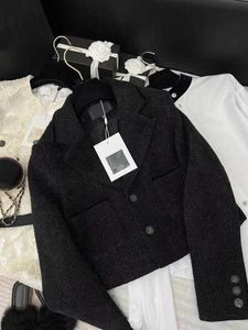 Kurtki damskie Projektantka Nowa kurtka marki 2023 OOTD moda High-end Autumn Winter łańcuchy Tweed płaszcz sprężyn sprężynowy kardigan urodziny v2jg