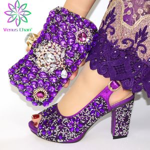 Sapas de sandálias e bolsa combinando para a festa da Nigéria em sapatos para mulheres, senhoras, sapatos italianos e conjunto de bolsas decoradas com strass 230309