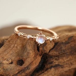 Bröllopsringar smycken Moonstone Diamond Engagement for Women Rose Gold Single Artificial Gemstone Bridal Luxury