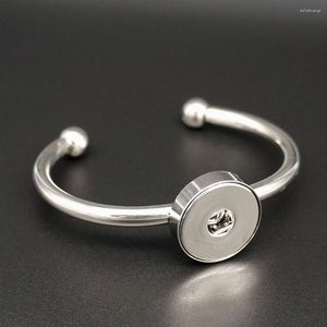 Charm Bilezikler Moda Büyüleyici Paslanmaz Çelik Metal Snap Bileklik Bileklik Uyum 18mm Düğmeler Takı Toptan SG0061