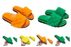 Дизайнерские тисненные женские тапочки Summer Man Pillow Slider Flat Fbam Sandal