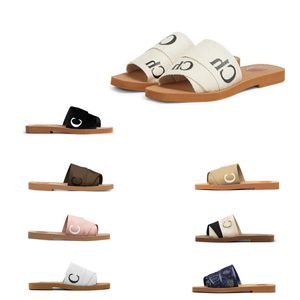 Designer Woody sandaler för kvinnor Mules flats chole slides Ljusbrun beige vit svart rosa spets Bokstäver canvas tofflor Flip flops dam sommar utomhusskor