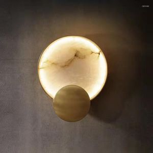 Lampada da parete in marmo rotondo nordico a led Lampadario in ottone / ferro moderno semplice e creativo per corridoio camera da letto soggiorno