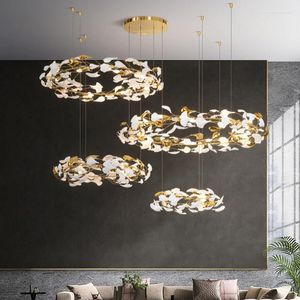 Żyrandole kreatywne żyrandol LED na salon luksusowa lampa schodowa nowoczesna design kwiat
