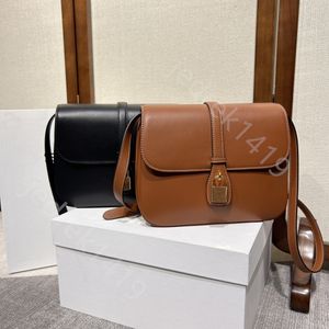 Mode tabou väska dam designer celinn crossbody väskor vintage läder kuvert väska kvinnors klaff spärr handväskor 10a purses svartbrun cowhide totes messenger väska