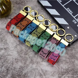 Pendant Accessorie Multicolor Keychain Brand Designer 2023 Key Chain Mens Luxury Bee Buckle Keychains Car Keyring Womens Fashion Handmade Leather Women Men Bags