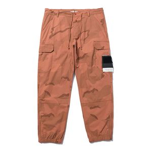 Calças topstonex de designers de marcas masculinas Macacões funcionais de camuflagem clássica com marcas combinadas Calças casuais ao ar livre soltas