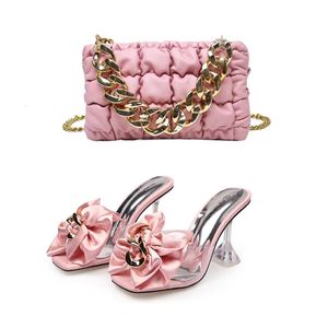 Sandaler Style Designer Luxury Ladies Slippers Shoes Bag Set High Quality Women Pumps Chain Sandals Shoes Purse Set Black Heels 230309