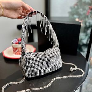 hochwertige Mode Mädchen Umhängetaschen voller Drill Abendessen Tasche Frauen Handtaschen Brieftasche Taschen Umhängetaschen Geldbörsen Neue tragbare Frau Luxus Designer Handtasche 7 Stile