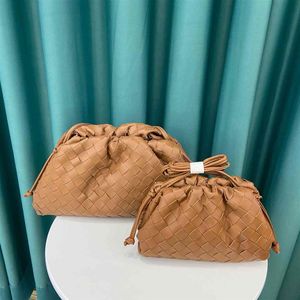 Плетение yunduo Bag Suck Soft Pounsling Bag 2021 Новая корейская женская сумка мода на одно плечо, наклонное на руку311i