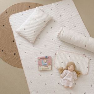 Yatak setleri Kore kapitone bebek yatak sayfası bebekler için çiçek yatak keten pamuk karyola beşik beşik yatak yatak kapağı yatak tabakası 230309