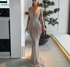 Luxury Mermaid Evening Dresses One Long Sleeve V Neck Strap Lace Beaded Appliques Sequins Floor Length Diamonds Formal Prom Dresses Gowns Plus Size Gowns Party Dress