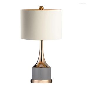Table Lamps American Light Luxury Simple Bedroom Living Design Model Room Decorative Lamp