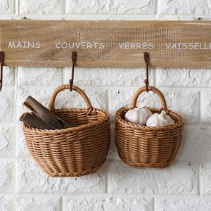 Storage Baskets Wall Hanging Storage Basket Woven Basket Decorative Flower Basket Door Organzier Kitchen Tableware Fruits Vegetables Organizer 230310