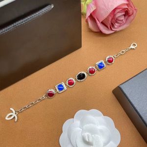 S925 Vermillion Ruby Sapphire Collar Colección de pulseras Marca de doble letra Cabecillo de rubí de oro de 18 km chapado