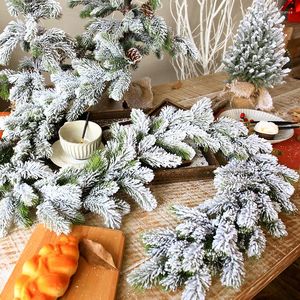 Dekorative Blumen, Weihnachtsdekorationen, Rattan, künstliche Pflanzen, Kiefern, Zapfen, Girlande, Zuhause, Kamin, Tür, Wand, Fenster, Dekoration, Navidad, Tisch