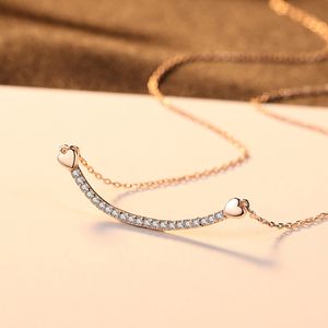 Shiny Zircon Rose Gold Heart S925 Silver Pendant Halsband Fashion Sexig Kvinnokkedja Halsband Högklassig smyckespresent