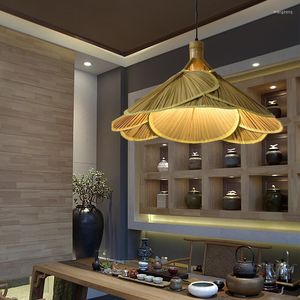 Lampy wiszące kreatywne spersonalizowane fan światło bambusa restauracja dekoracyjne lampy południowo -wschodniej w Azji Retro Lampa Lampa Lampka