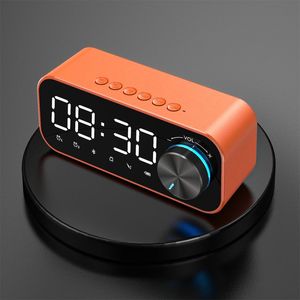 Bluetooth Liten högtalare B126 Nattljushögtalare Tung subwoofer Portable Mini Clock Hushåll Alarmklocka Desktop Högtalare Kicker Motorfordon Subwoofers