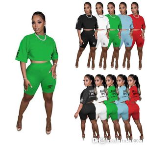 2023 Tasarımcı Kadın Marka Takipleri Yaz Kıyafetleri Kısa Kollu T-Shirt Şort 2 Parça Setler Sıradan Spor Giyim Jogger Takımları